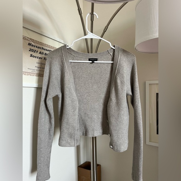 Cardigan - Picture 1 of 3